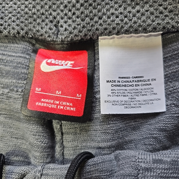 Nike Tech Knit Ladies Grey Shorts Medium - Picture 6 of 10